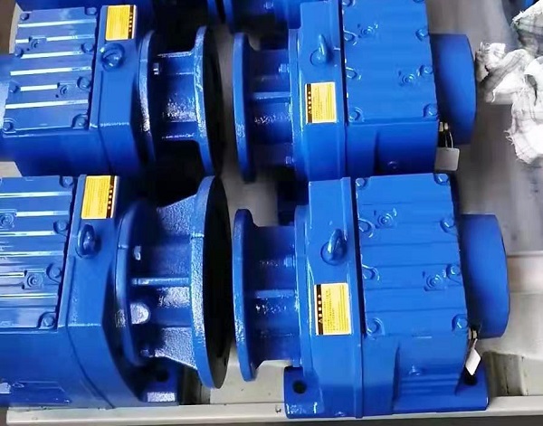 自動(dòng)折頁機(jī)伺服電機(jī)減速機(jī)選型手冊資料樣本下載,自動(dòng)折頁機(jī)減速機(jī),伺服減速機(jī)樣本